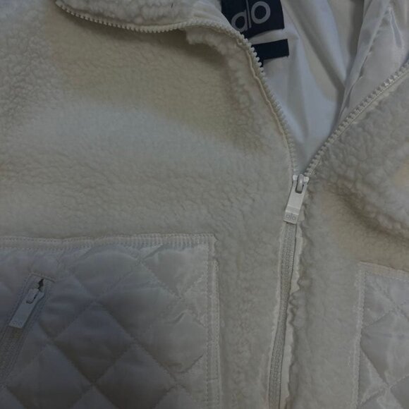 Alo Yoga Sherpa Edge Bomber White Size S - Picture 7 of 15
